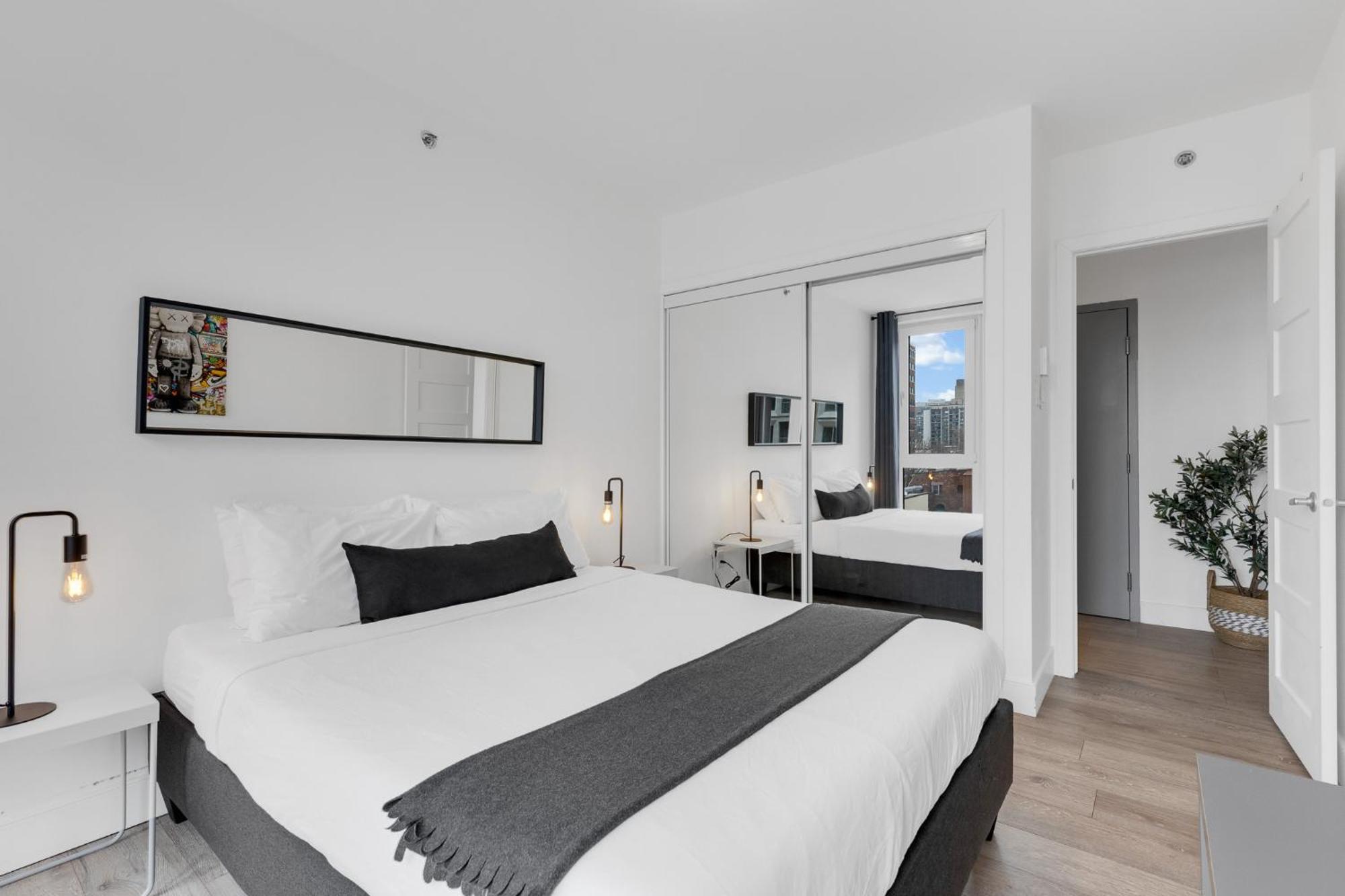 Liv Mtl Downtown 3*