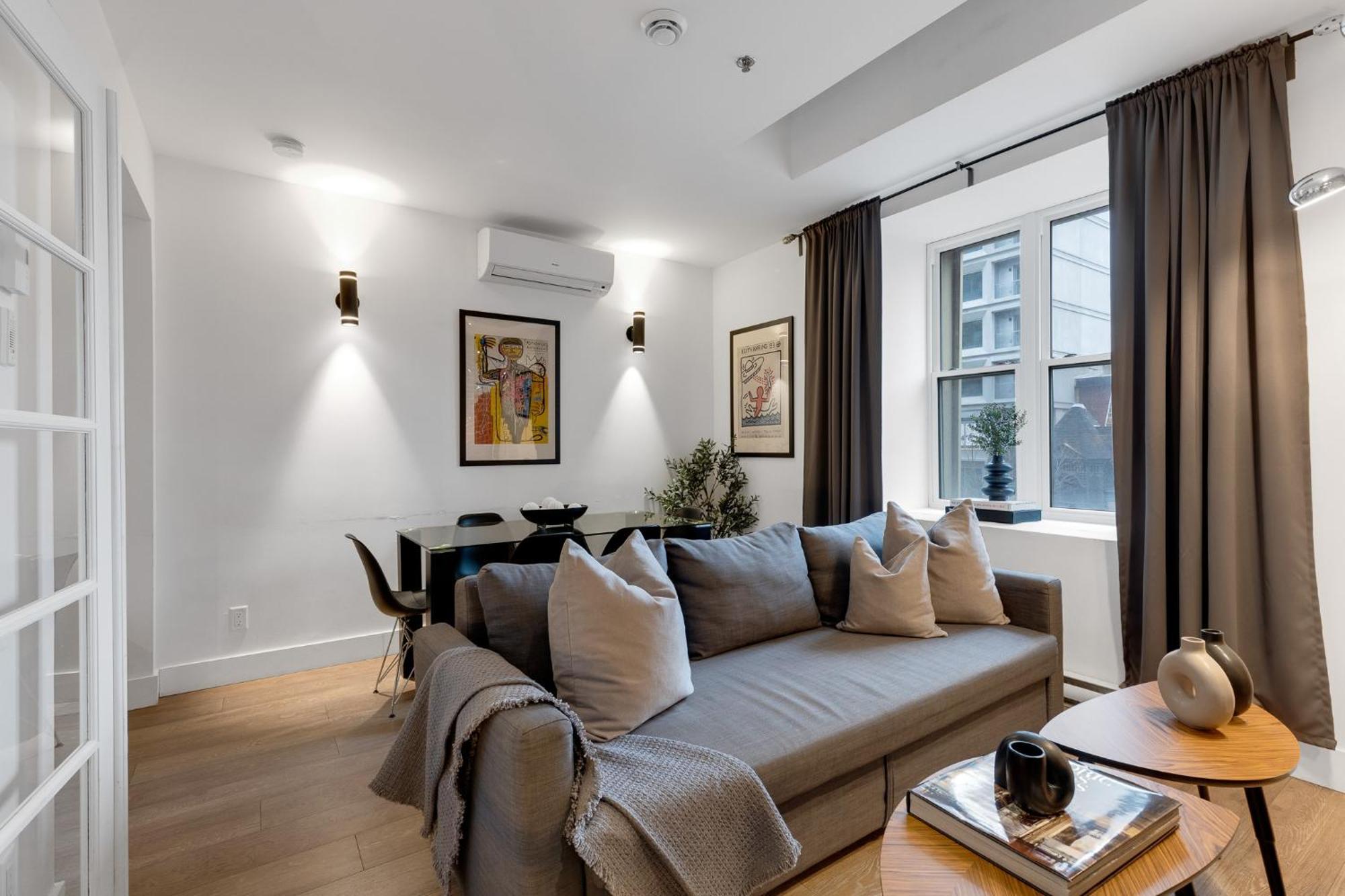 Liv Mtl Downtown 3* Montréal
