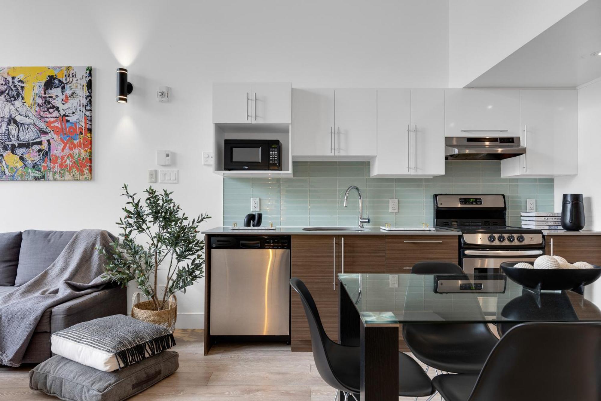 Liv Mtl Downtown 3*