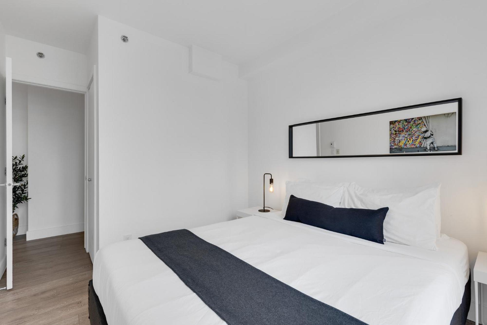 Aparthotel Liv Mtl Downtown 3*