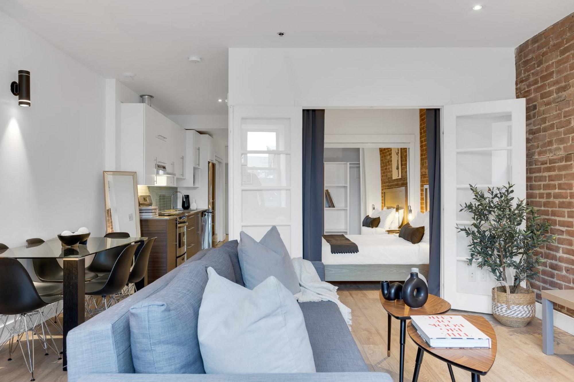 Liv Mtl Downtown 3*