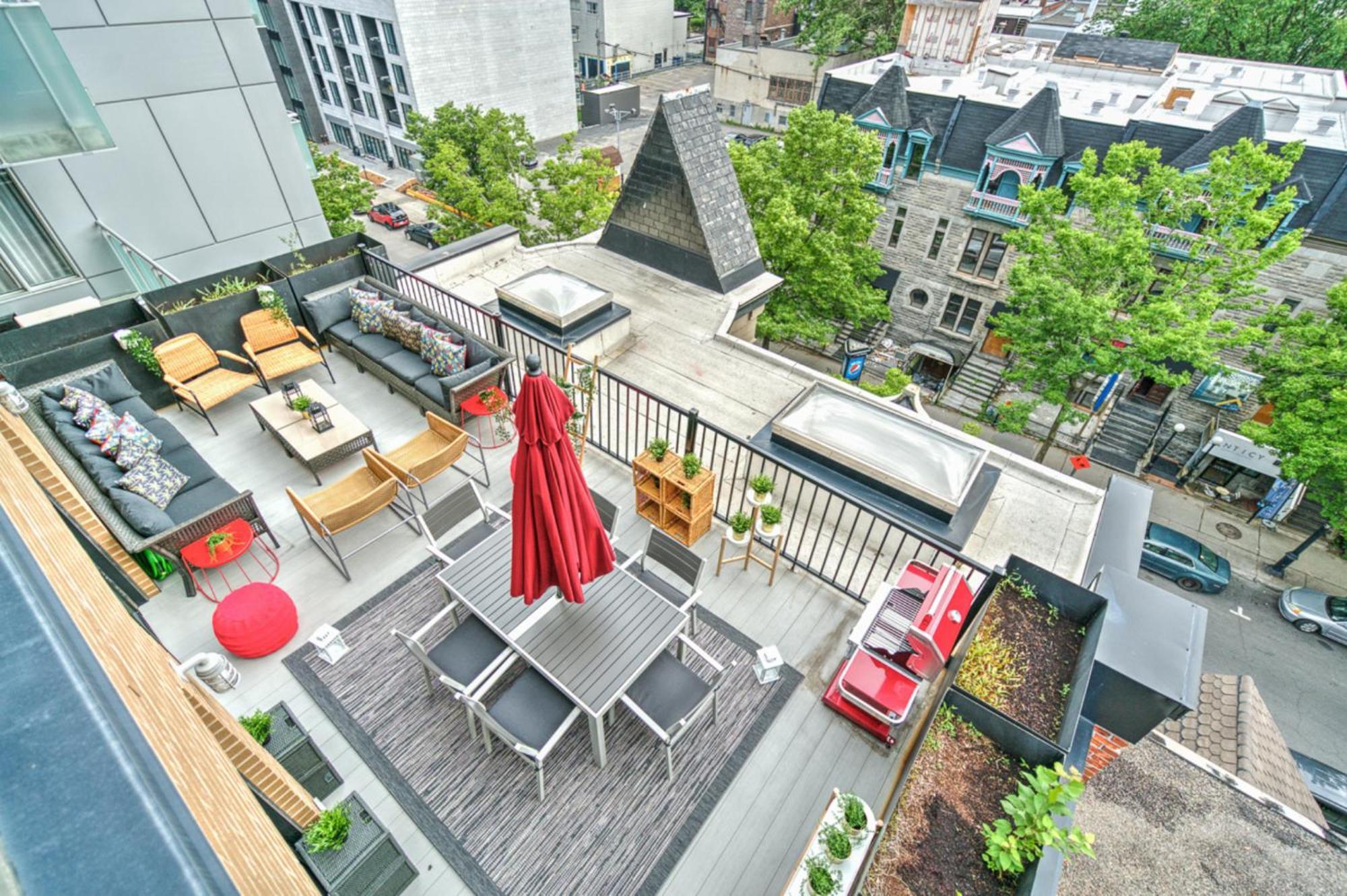 Liv Mtl Downtown